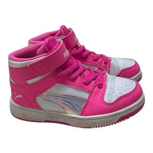 Puma Kids Sneakers in Vibrant Pink and White